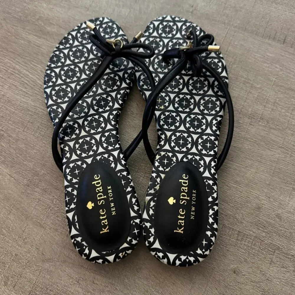 Kate Spade Women’s Size 6 Black White Geometric Sandals